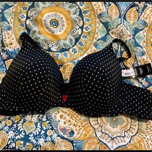 Sweet Torrid black and white polka dot bra. 💋